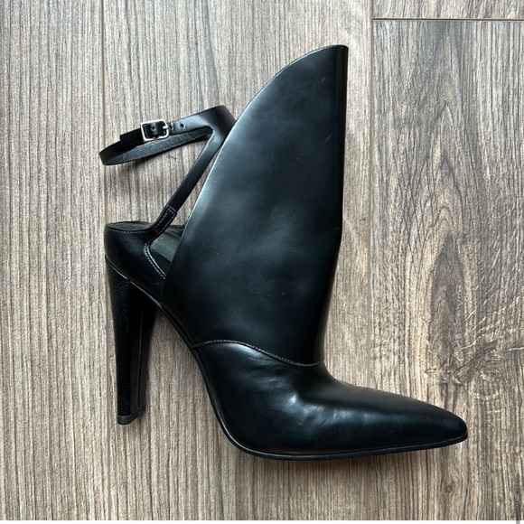 New! Alexander Wang Lys High-Cut Pointed-Toe Black Leather Bootie - Picture 4 of 11